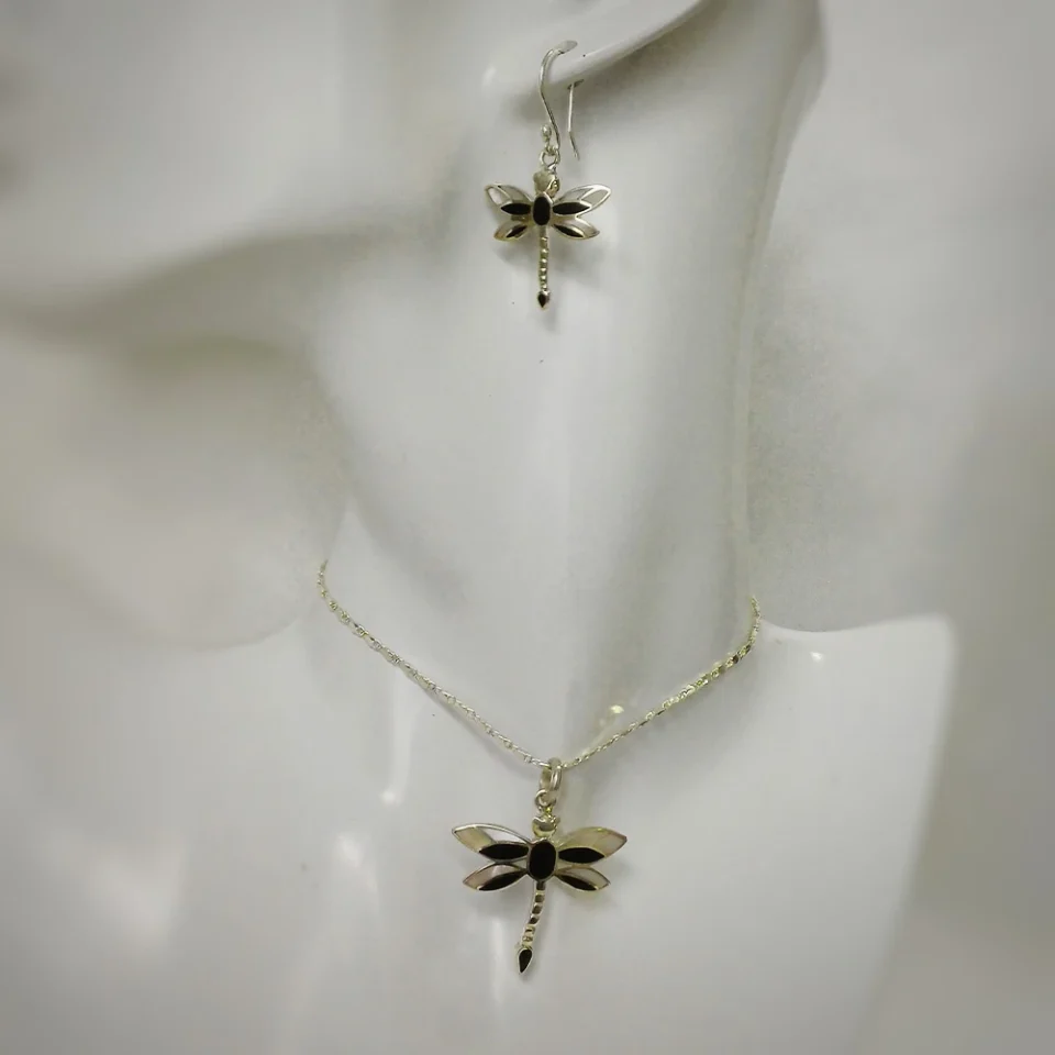 Dragonfly Nacre & Onyx Set of Earrings and Pendant