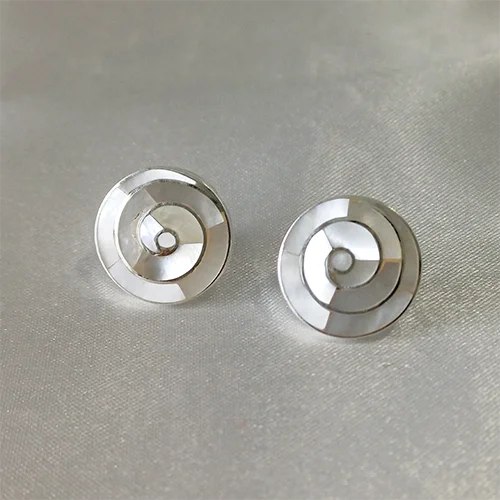 Spiral Mother Pearl stud Earrings (M)
